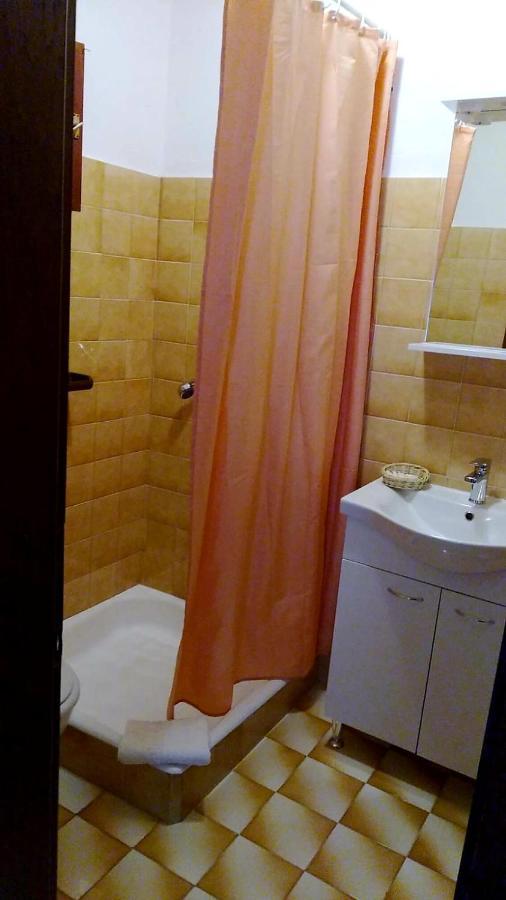 Villa Nikola - Rina Brela Εξωτερικό φωτογραφία